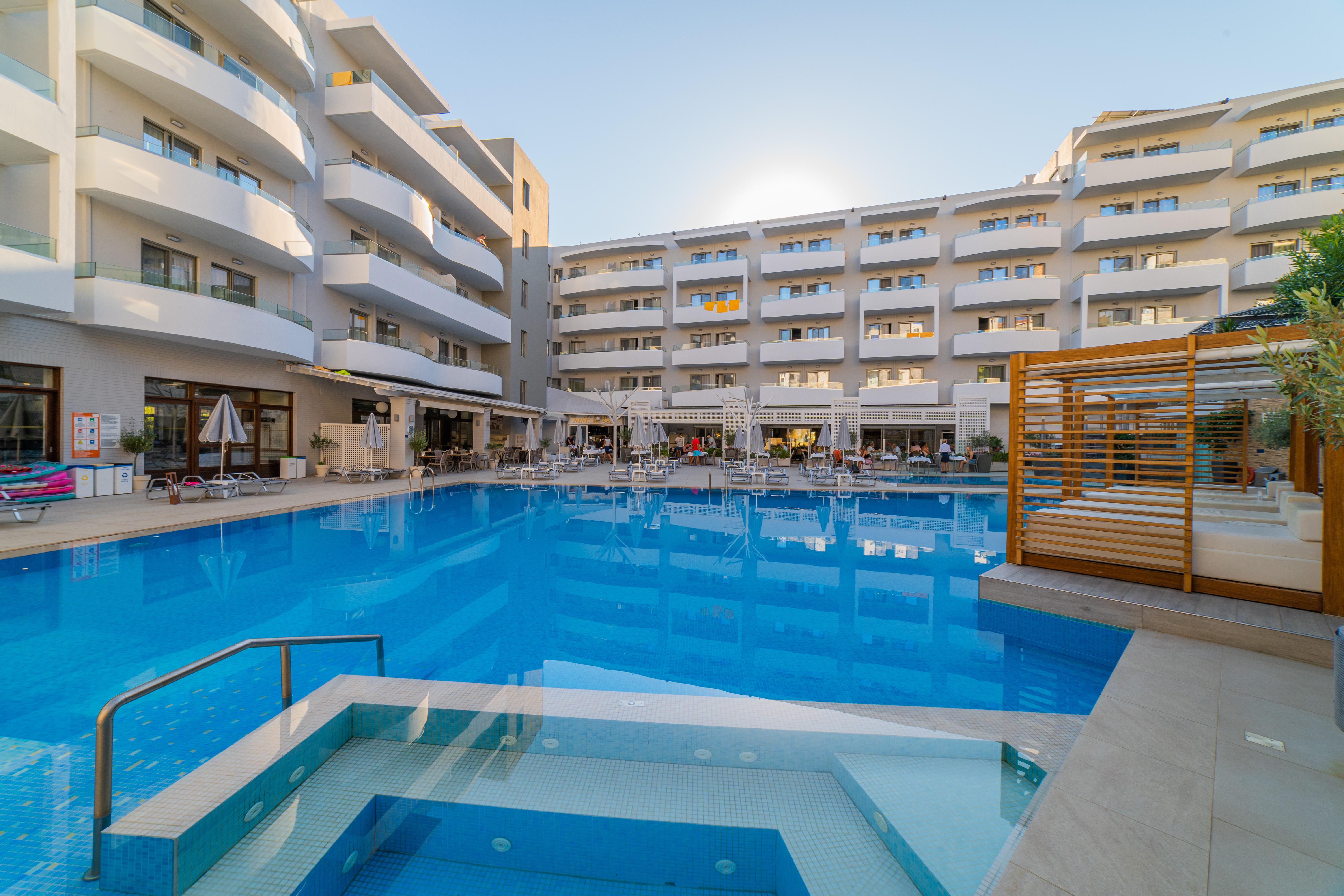 ไบโอโฮเต็ลสวีทส์ Hotel Rethymno  ภายนอก รูปภาพ
